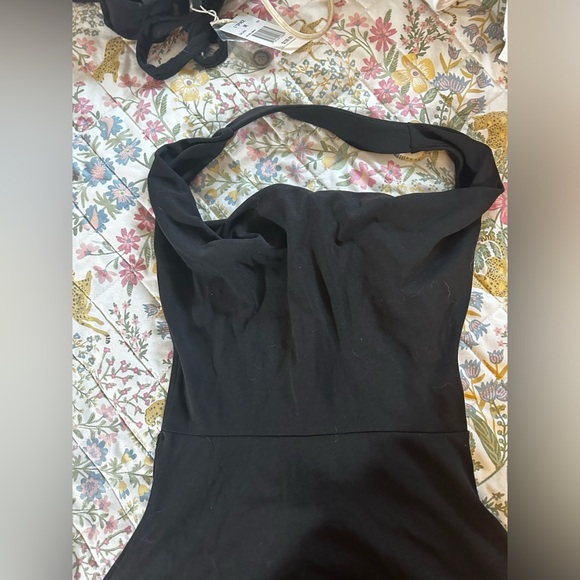 NWT weworewhat halter cowl mini dress in black. Size medium. - Picture 4 of 8